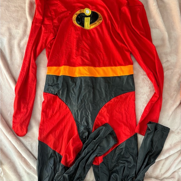 Mrs. Incredible Costume - Red and Black - Picture 3 of 6